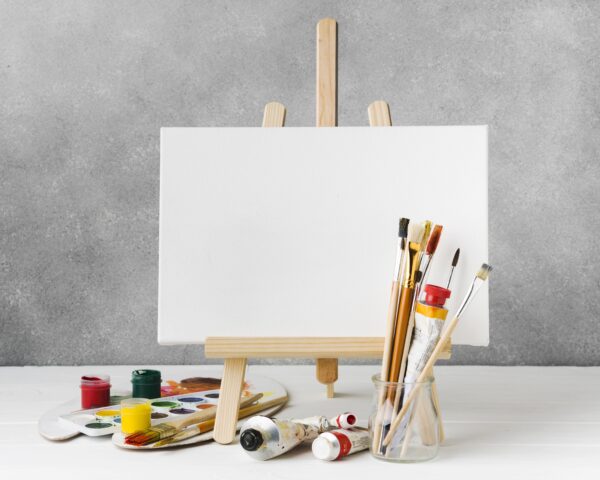 Mini Easel & Canvas Set – 3 pcs